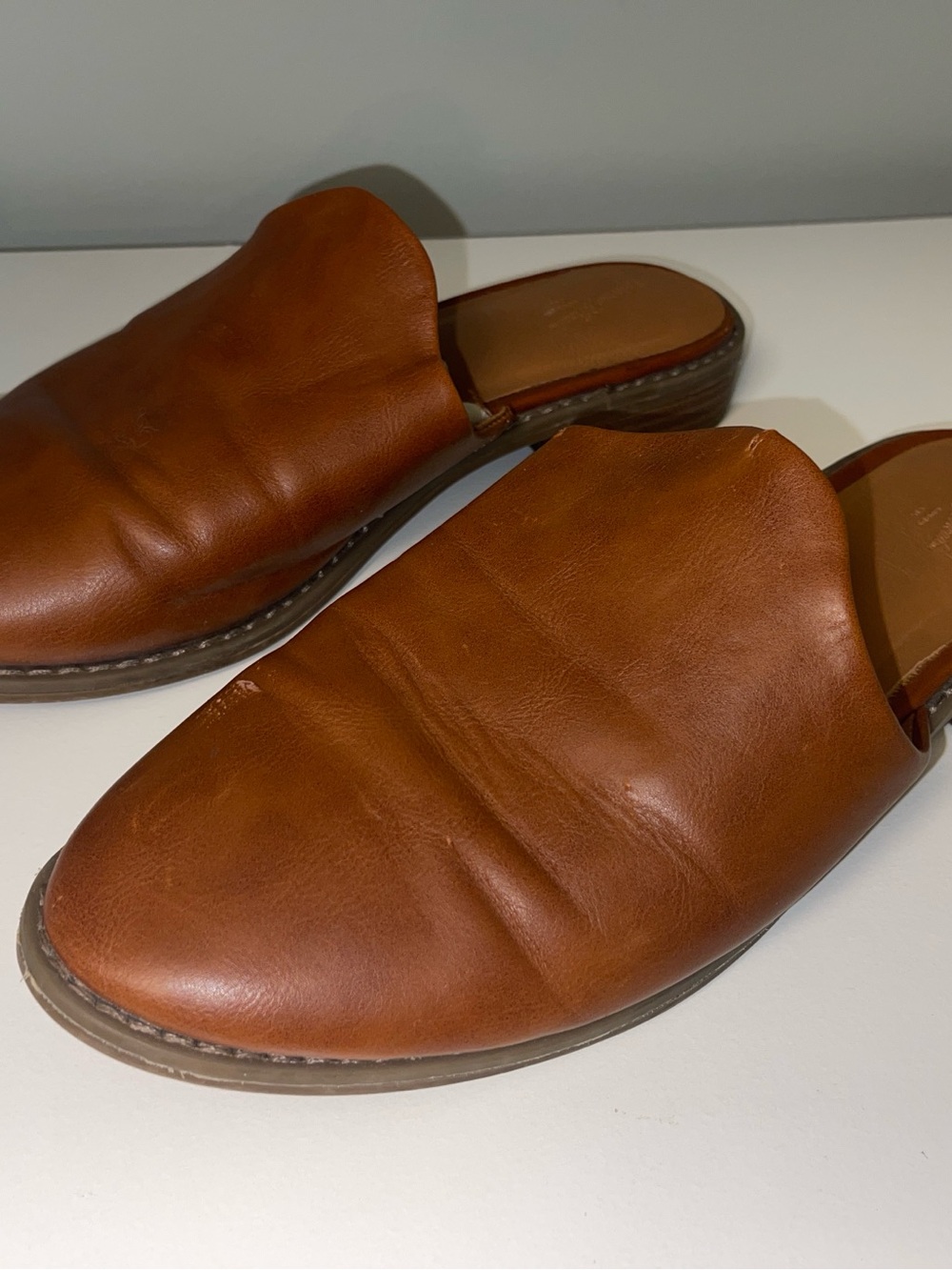 Universal Thread Women's Brown Leather Slip-On Mules